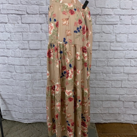 NWT Maxi Flair Full Length Skirt Floral - Picture 5 of 6